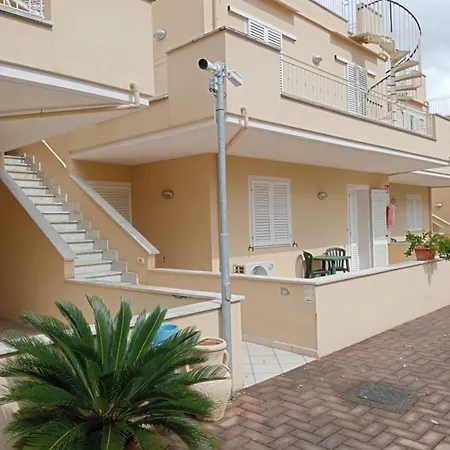 Apart-hotel Residenza Turistico Alberghiera -rta Azzurra Marina di Massa